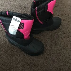 📣📣📣 GIRLS WARM WINTER BOOTS BRAND NEW 📣📣